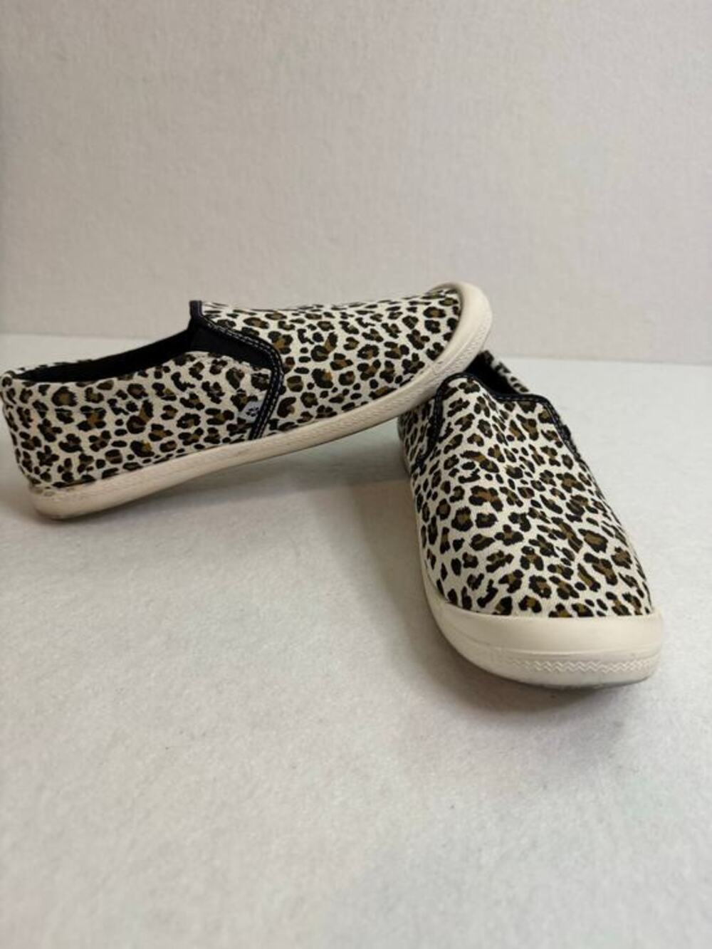 Tommy Bahama Women's Leopard Print Canvas Slip-On Sneakers White Brown Black 9